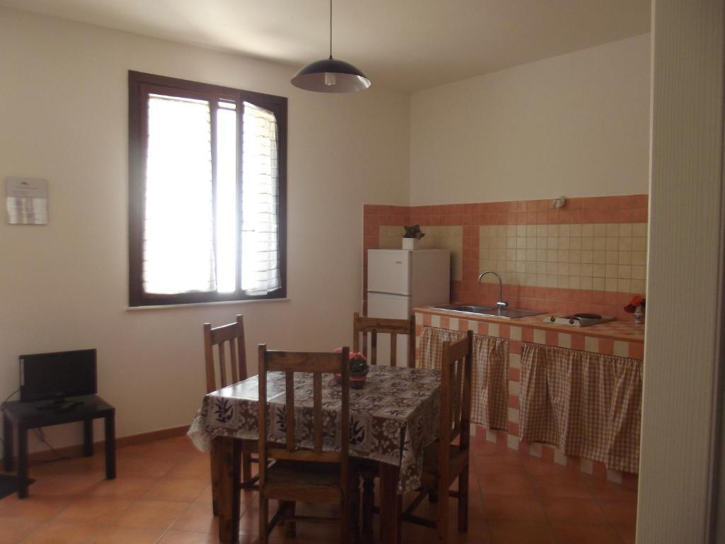 Residence Favonio Фавиняна Екстериор снимка